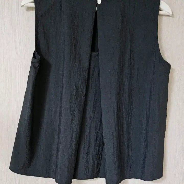 [SOLD OUT] 고퀄 나시 새상품