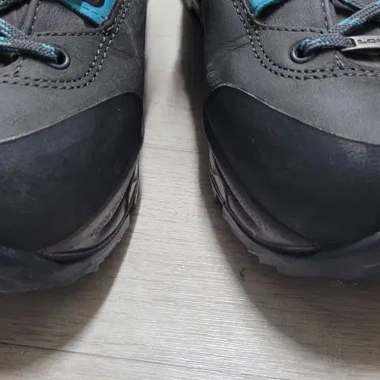 [BUNJANG] Lowa Mauria Evo Hiking Boots / 로바 마우리아 에보 등산화