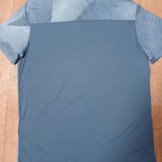 [SOLD OUT] 새옷수준)K2 남성 한여름 냉감용 부드러운 반집업 반팔티, 사이즈100