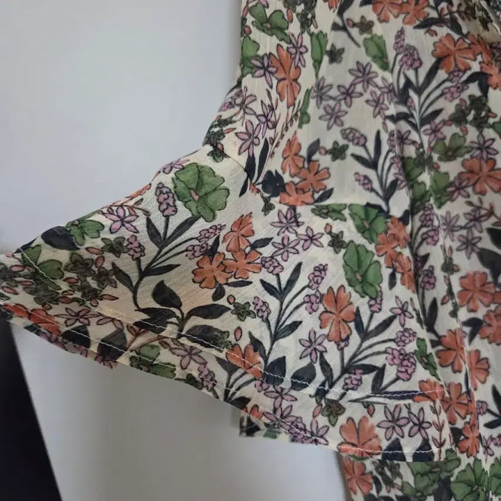 [BUNJANG] Floral Chiffon Blouse (Size 66) / 66)플라워 쉬폰 블라우스 66사이즈