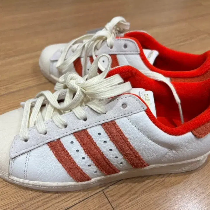 [BUNJANG] Adidas Superstar 82 Cloud White Vivid Red Sneakers / 아디다스 슈퍼스타 82 클라우드 화이트 비비드 레드