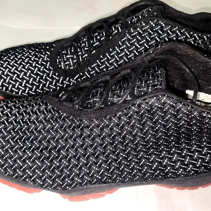 [BUNJANG] Jordan Future Premium Black Infrared Sneakers / 조던 퓨처 프리미엄 블랙 인프라레드 275