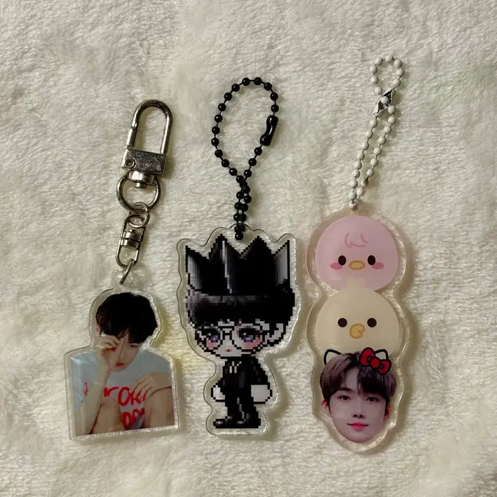 [BUNJANG] The Boyz New Keyring Bundle Set / 더보이즈 뉴 비공굿 키링 명찰 일괄