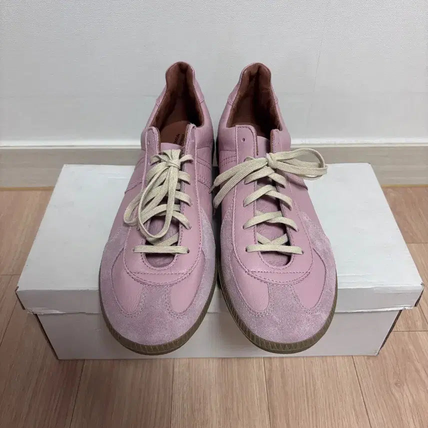 [SOLD OUT] 새상품) 275 (43) 리프로덕션오브파운드 독일군 스니커즈 핑크