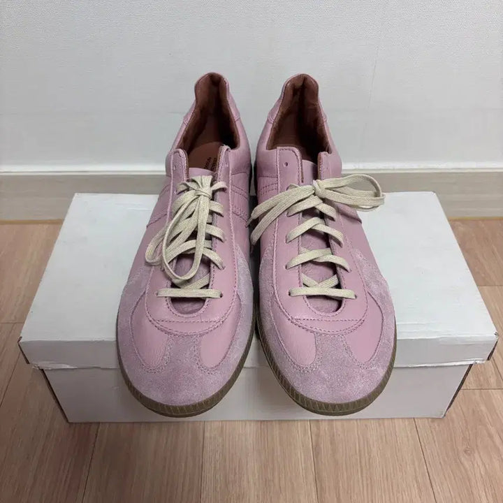 [SOLD OUT] 새상품) 275 (43) 리프로덕션오브파운드 독일군 스니커즈 핑크