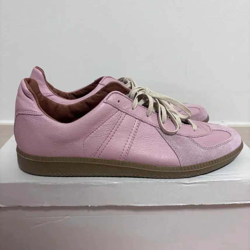 [SOLD OUT] 새상품) 275 (43) 리프로덕션오브파운드 독일군 스니커즈 핑크