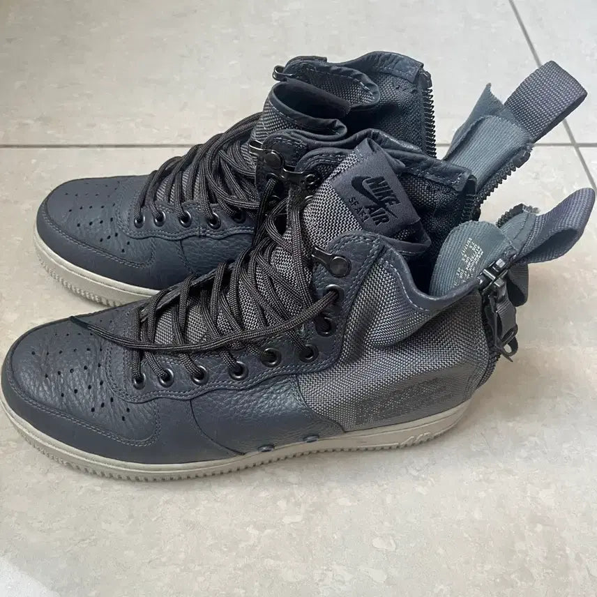[BUNJANG] Nike Air Force 1 SF Gray Sneakers / 나이키 에어포스1 SF 회색