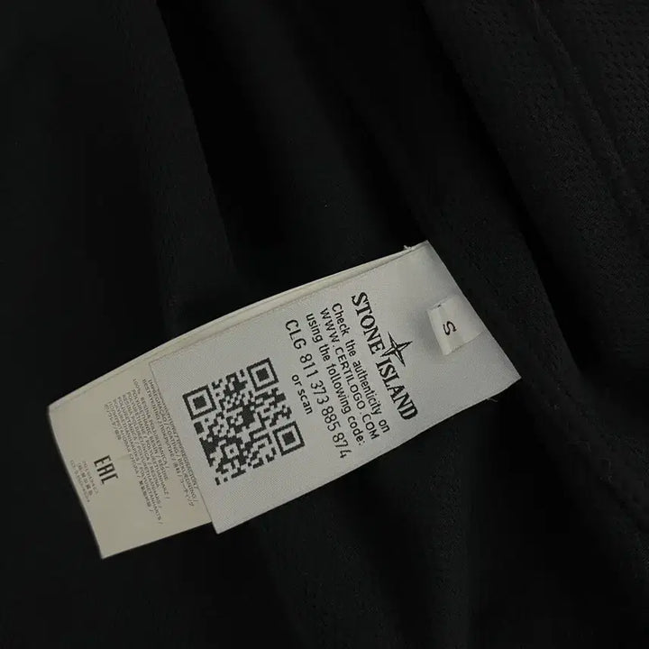 [BUNJANG] Stone Island Soft Shell Hooded Jacket / 스톤아일랜드 블랙 소프트쉘 바람막이 후드집업 s