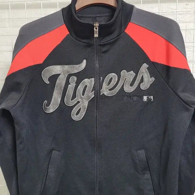 [BUNJANG] MLB Black Color Block Sideline Track Top Jersey Size 100 / [M-100]mlb엠엘비 블랙 배색사이드라인 트랙탑져지 실측100