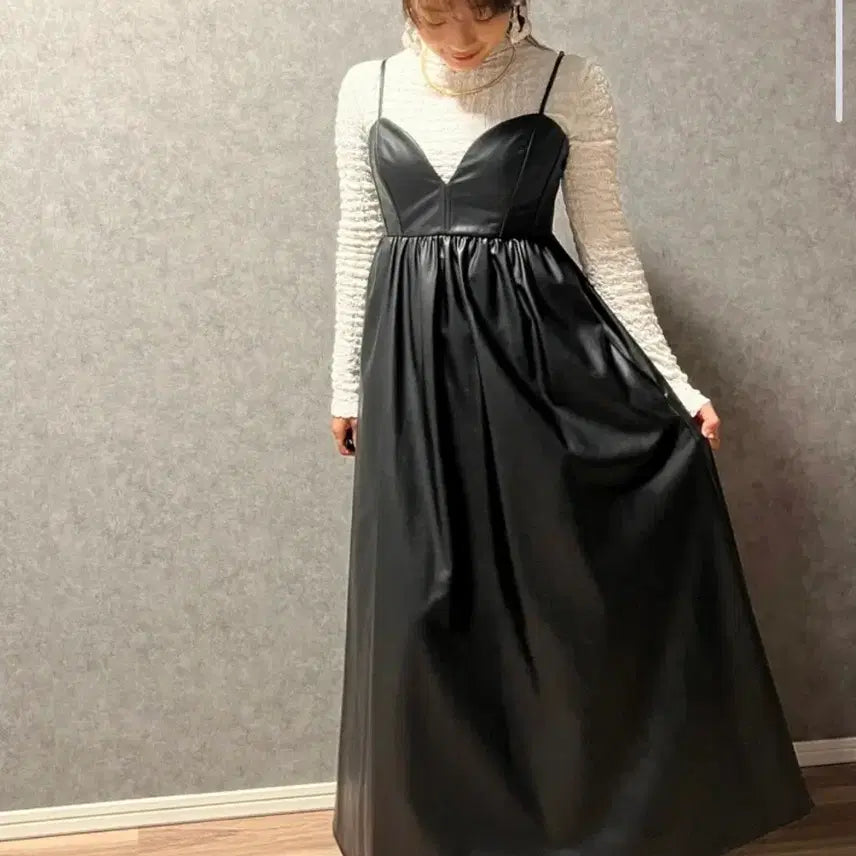 [SOLD OUT] ZARA 자라  페이크 레더 롱 원피스
