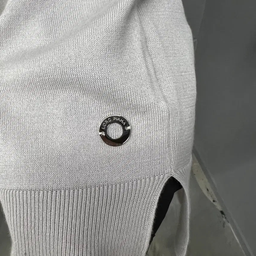 [SOLD OUT] AB2  / 로로피아나 캐시미어 그레이 절개 니트 38size