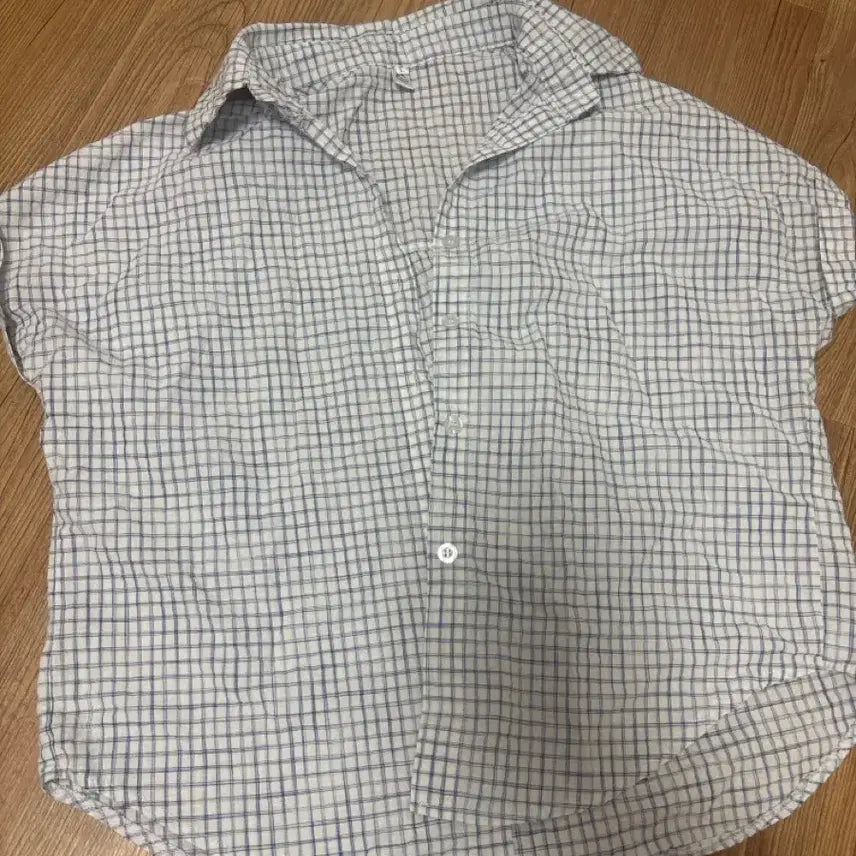 [BUNJANG] White and Blue Checkered Shirt / 흰색/블루 체크무늬 셔츠