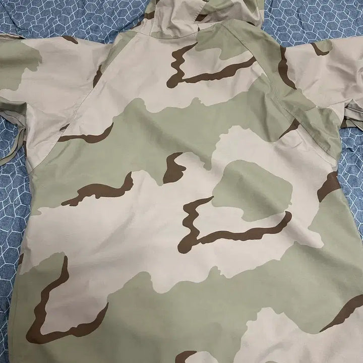 [BUNJANG] US Military ECWCS Parka Desert Camo L/R Jacket / 미군 ECWCS 파카 사막삼색 L/R