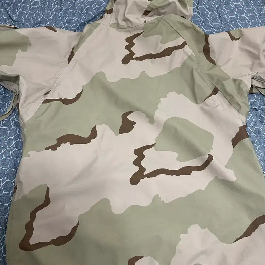 [BUNJANG] US Military ECWCS Parka Desert Camo L/R Jacket / 미군 ECWCS 파카 사막삼색 L/R