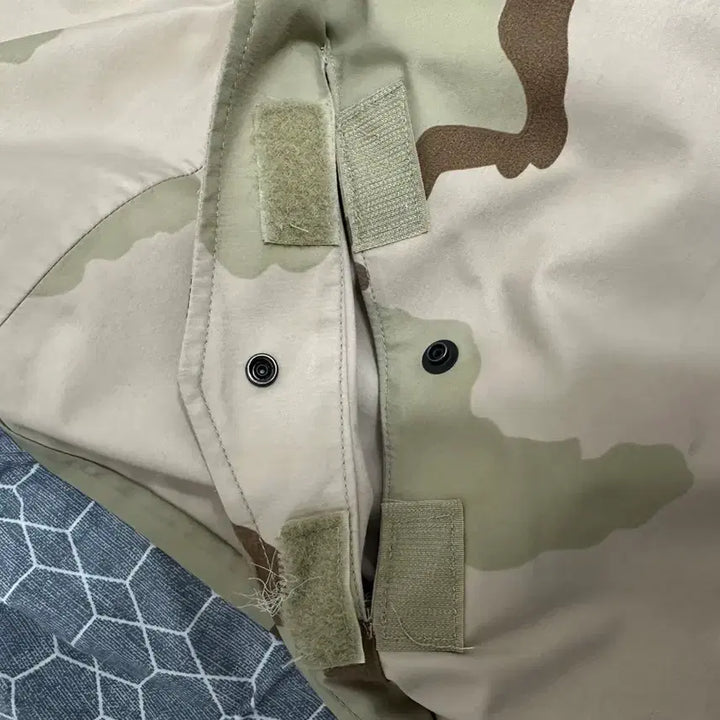 [BUNJANG] US Military ECWCS Parka Desert Camo L/R Jacket / 미군 ECWCS 파카 사막삼색 L/R