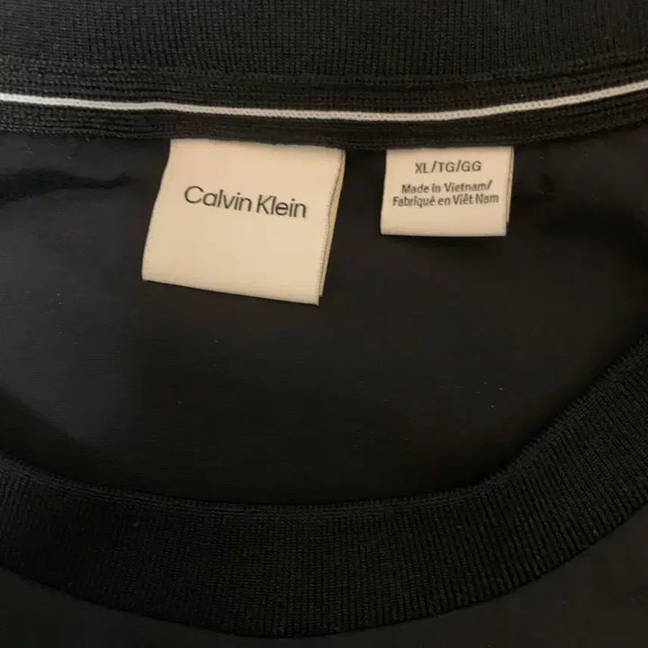 [BUNJANG] Calvin Klein Nylon Woven Short-Sleeve T-Shirt (Black) / 캘빈클라인 스포츠 나일론 우븐 반팔 피스테 유니 (블랙)