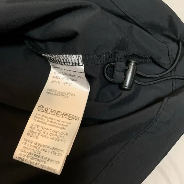 [BUNJANG] Calvin Klein Nylon Woven Short-Sleeve T-Shirt (Black) / 캘빈클라인 스포츠 나일론 우븐 반팔 피스테 유니 (블랙)