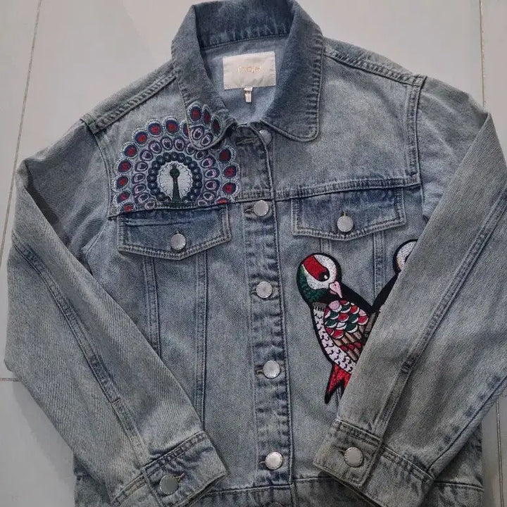 [SOLD OUT] maje 데님 자켓 패치 장식 라이트 블루