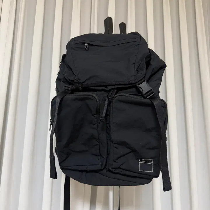 [BUNJANG] Blankof Double Clasp Backpack Black / 블랭코브 더블 클라스프 백팩 블랙