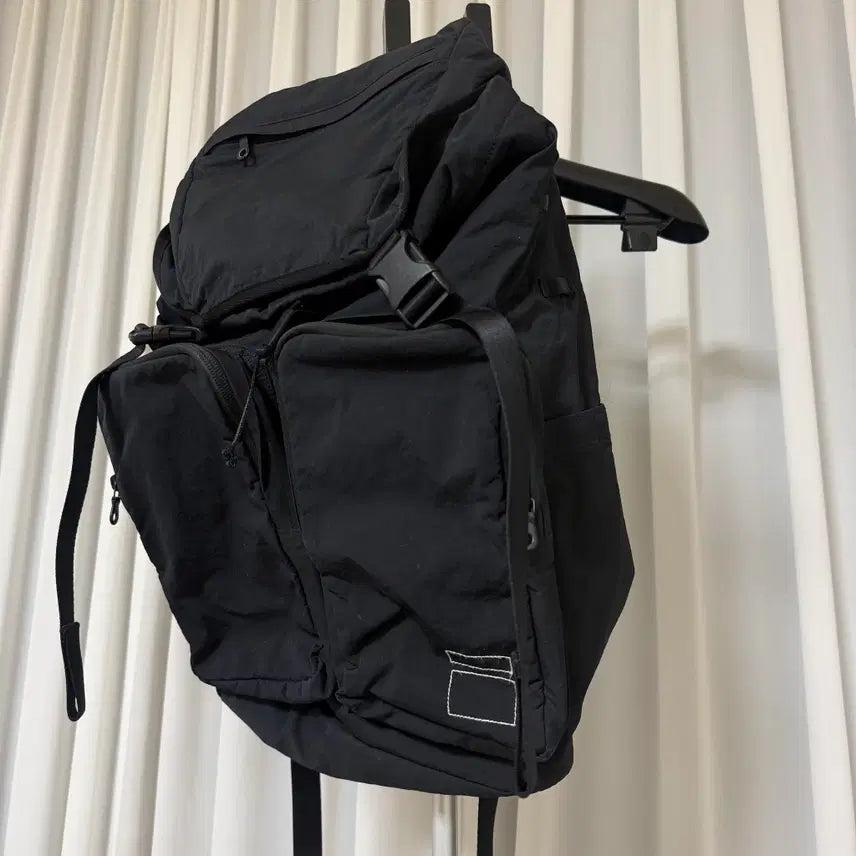 [BUNJANG] Blankof Double Clasp Backpack Black / 블랭코브 더블 클라스프 백팩 블랙