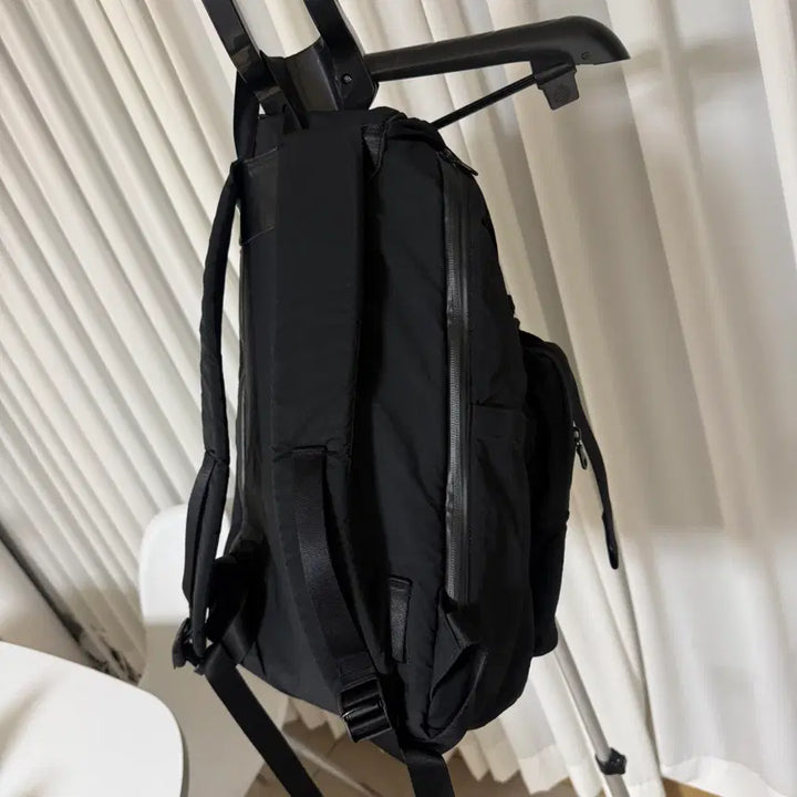 [BUNJANG] Blankof Double Clasp Backpack Black / 블랭코브 더블 클라스프 백팩 블랙