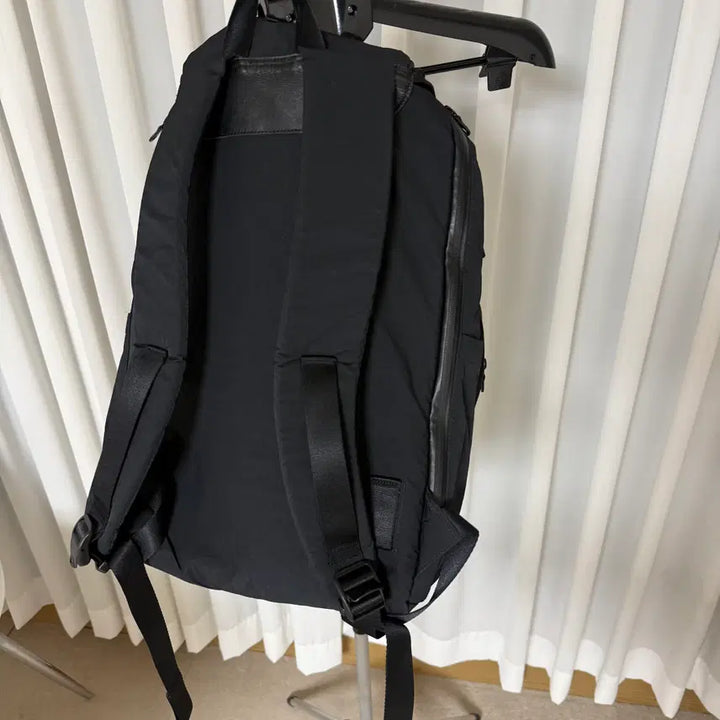[BUNJANG] Blankof Double Clasp Backpack Black / 블랭코브 더블 클라스프 백팩 블랙