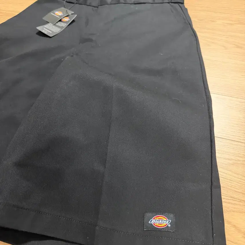 [SOLD OUT] (새상품) 디키즈 블랙 반바지 루즈핏 워크쇼츠 32