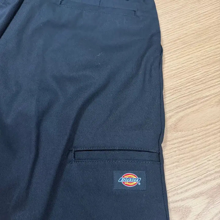 [SOLD OUT] (새상품) 디키즈 블랙 반바지 루즈핏 워크쇼츠 32