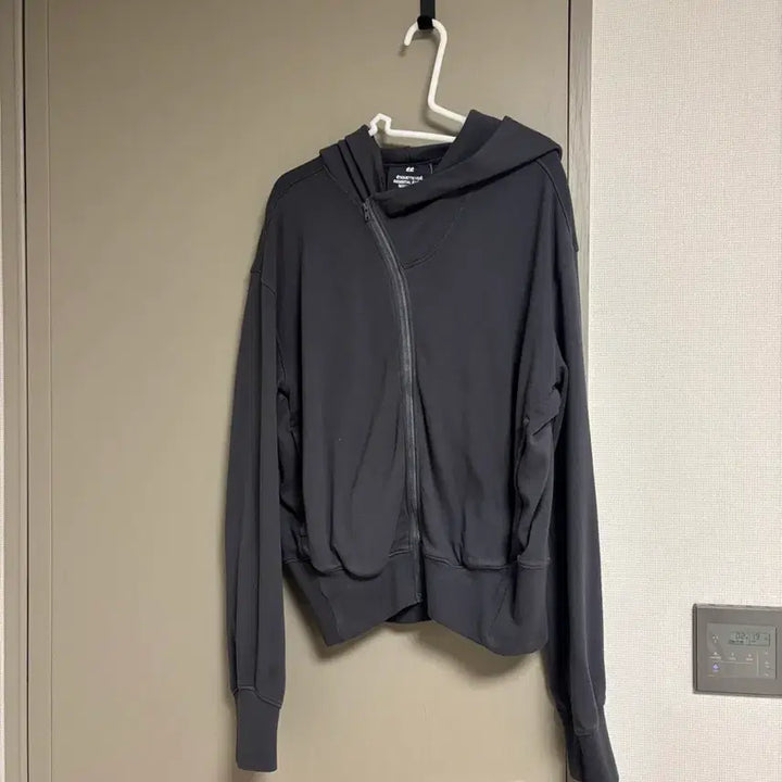 [SOLD OUT] 누마레 EE 차콜 후드집업 Xl