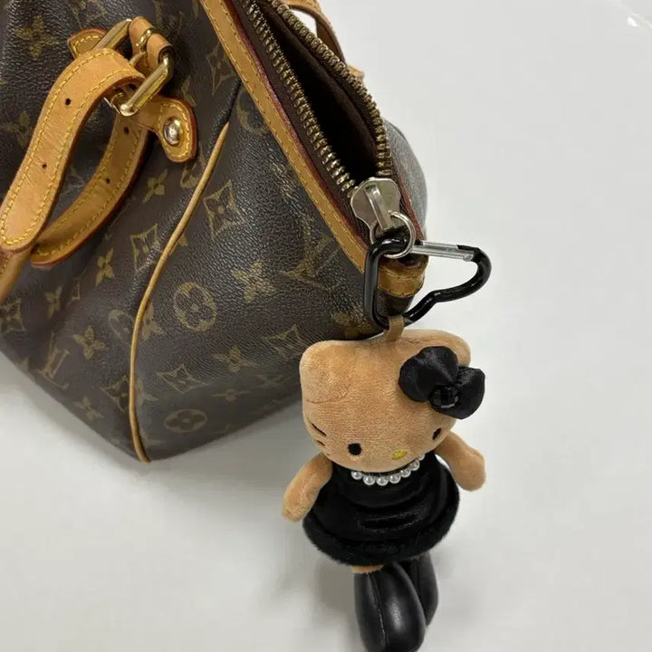 [SOLD OUT] 루이비통 모노그램 티볼리