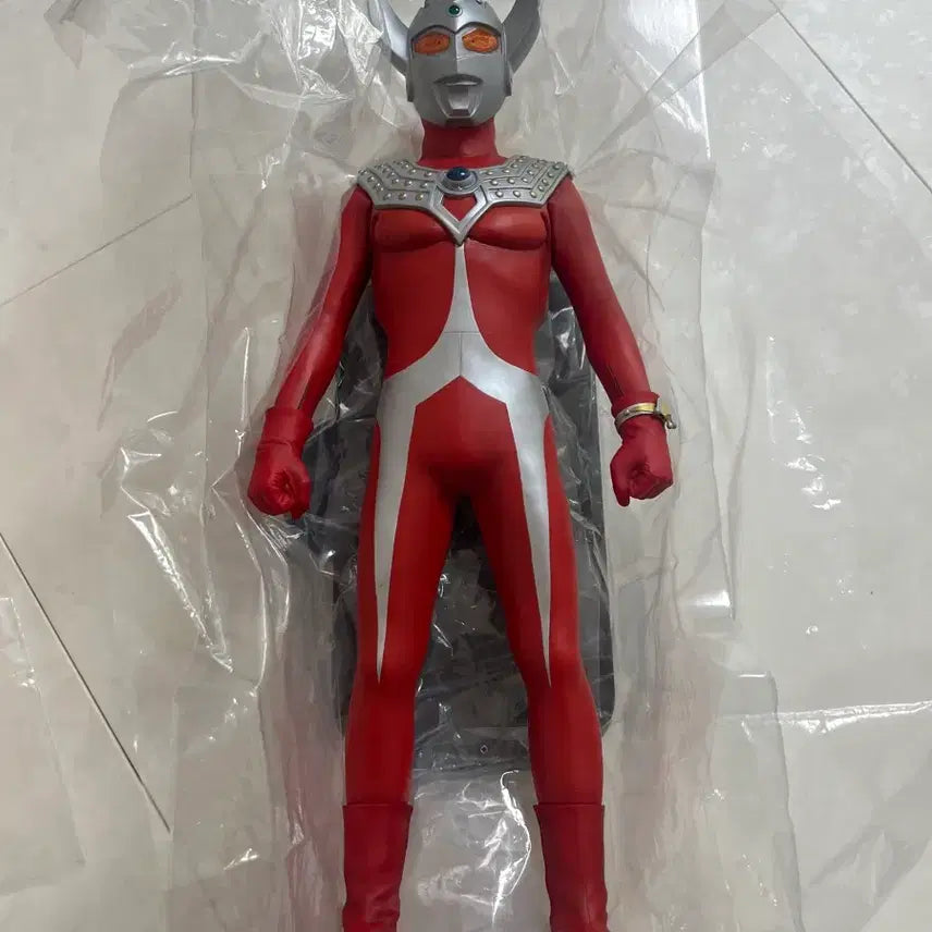 [BUNJANG] X-Plus Ultraman Taro Gigantic Figure with Light / 엑스플러스 기간틱 울트라맨 타로 피규어 발광