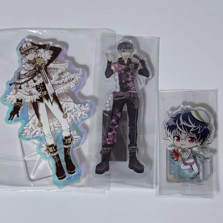 [BUNJANG] IDOLiSH7 Momo 5th Anniversary Remember Cafe Acrylic Stand / 아이나나 모모 5주년 리멤버 카페 아크릴 스탠드