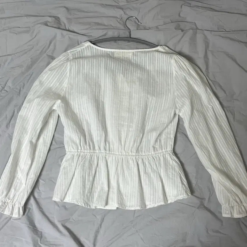 [BUNJANG] Mono Daily Andew Puff Blouse White / 새제품) 모노데일리 앤듀 퍼프 블라우스 화이트