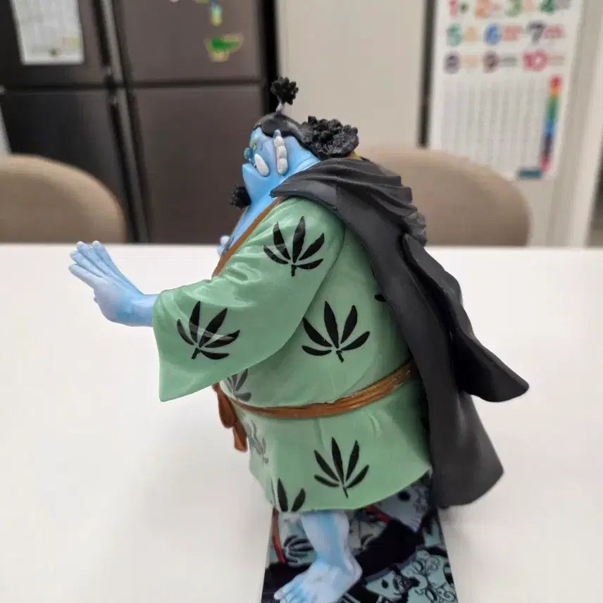 [BUNJANG] One Piece Jinbe Figure / 원피스) 아츠제로 징베+스탠드 박스X
