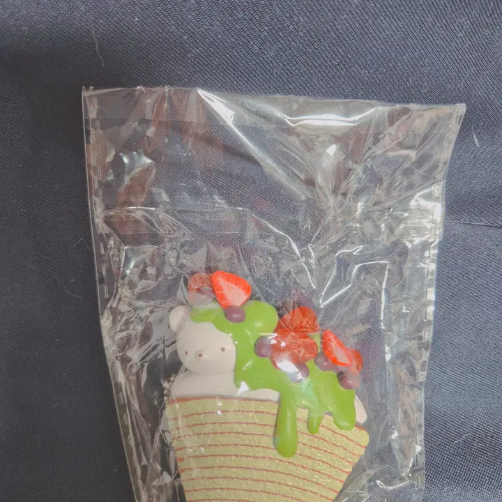 [BUNJANG] Baumkuchen Matcha Limited Edition Gachapon Capsule (Opened Capsule, Unused Contents) / 바움쿠헨 가챠 한정 말차