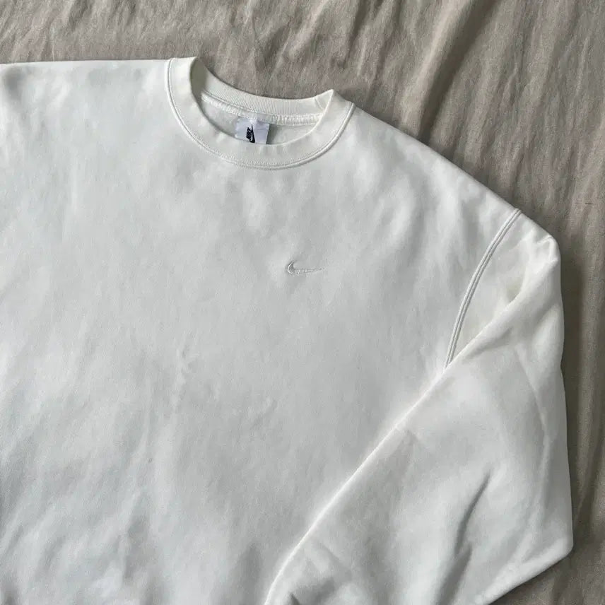 [BUNJANG] Nike NRG Solo Swoosh White Sweatshirt / 나이키 NRG 솔로스우시 화이트 스웻 맨투맨 M