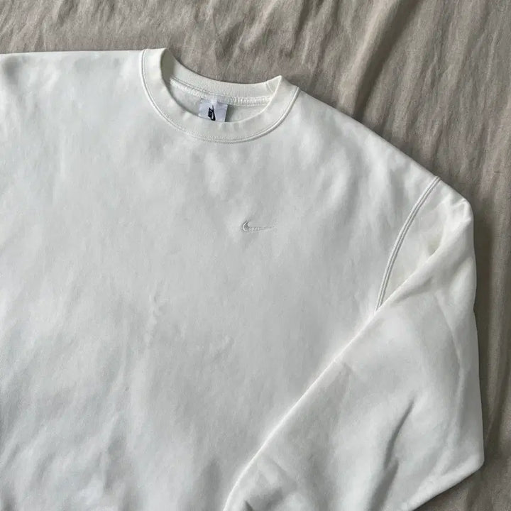 [BUNJANG] Nike NRG Solo Swoosh White Sweatshirt / 나이키 NRG 솔로스우시 화이트 스웻 맨투맨 M