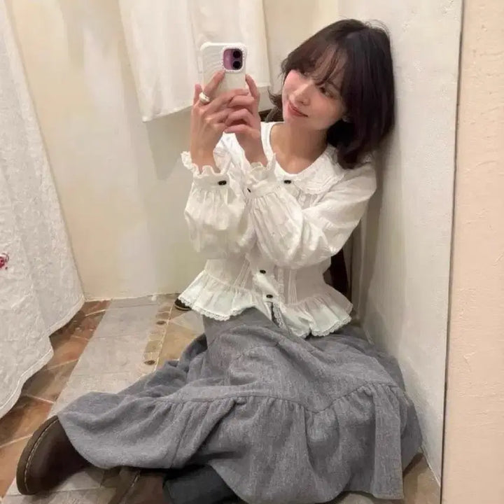 [BUNJANG] Via Plane Lace Taping Blouse / 비아플레인 레이스 테이핑 블라우스