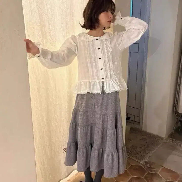 [BUNJANG] Via Plane Lace Taping Blouse / 비아플레인 레이스 테이핑 블라우스