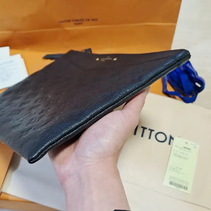 [SOLD OUT] [정품/영수증풀세트] 루이비통 모노그램 앙프렝뜨 블랙 클러치 풀박스
