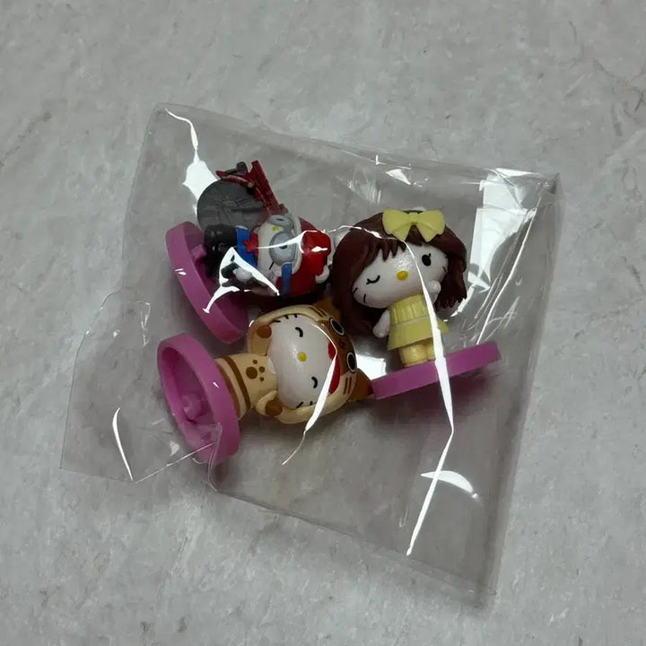 [BUNJANG] Kitty Chocolate Egg Figure Set / 키티 초코에그 피규어 가챠