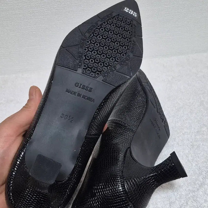 [BUNJANG] Zzese Black Snakeskin Stiletto Heels 235 / 지쎄 블랙 뱀피 스틸레토힐 235