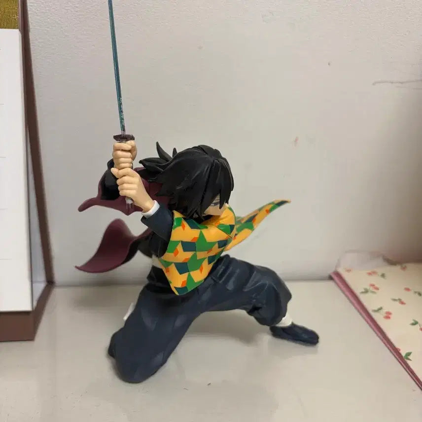 [BUNJANG] Demon Slayer Giyu Figure / 귀멸의 칼날 기유 피규어