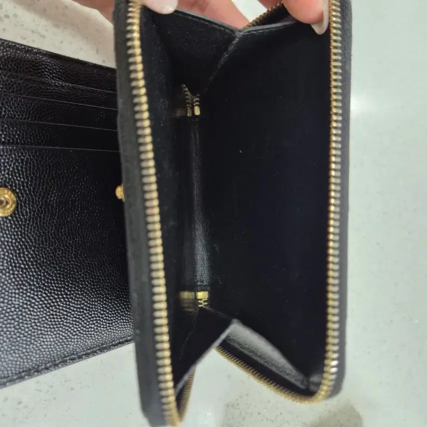 [BUNJANG] Saint Laurent Black Quilted Compact Wallet / 생로랑 불랙 컴팩트 지갑