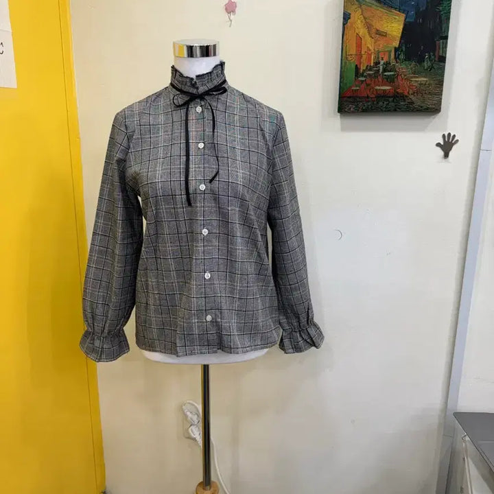 [BUNJANG] SHASHA Checkered Frill Neck Blouse with Ribbon Detail / 샤샤 SHASHA 체크 프릴넥 블라우스 리본 디테일 빈티지 무드