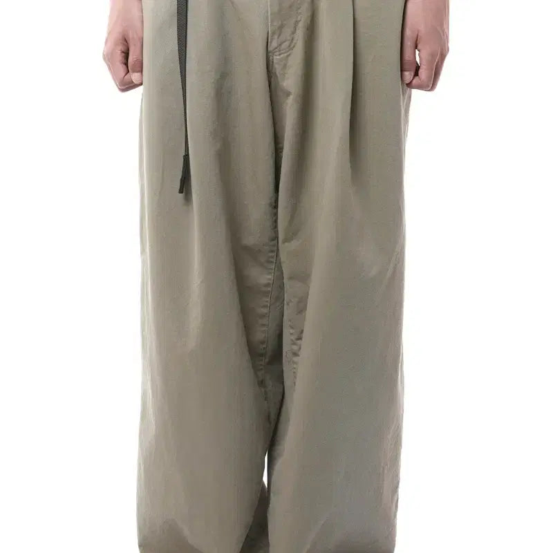 [SOLD OUT] 이얼즈어고 원턱 와이드 치노 오이스터