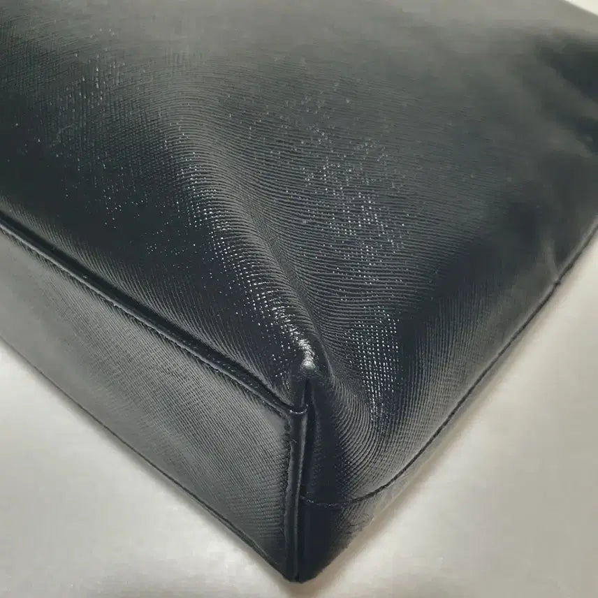 [SOLD OUT] 정품 ㅡ페라가모 ㅡ숄더백