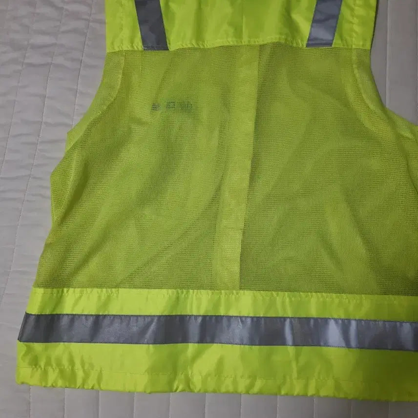 [BUNJANG] DaeBo Fluorescent Safety Vest (Size 105) / 형광 안전 조끼 (대보) 105