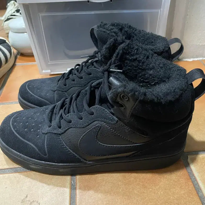 [BUNJANG] Nike Court Borough Mid 2 Boots 245mm / 나이키 코트 버로우 미드2 부츠 245mm