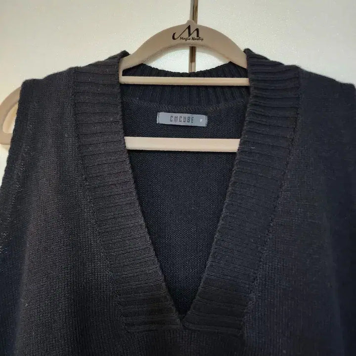 [BUNJANG] CMCUBE V-Neck Layered Long Vest / CMCUBE V넥 아방한 레이어드 롱베스트 오버핏